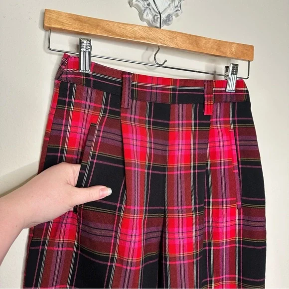 Topshop Martha Check Peg Leg Trousers Pink- and red-tinged tartan - Picture 8 of 12